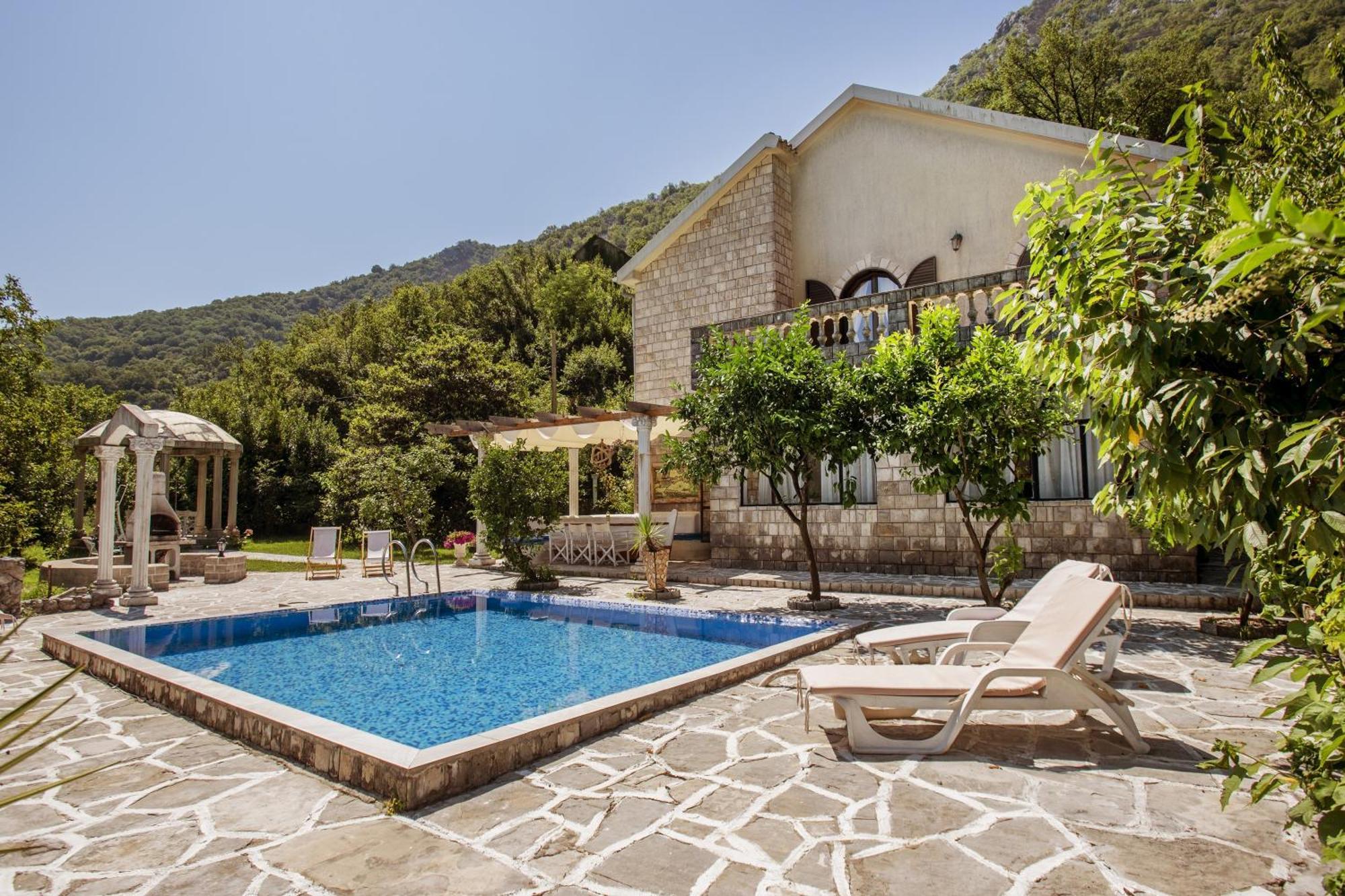 Villa D'Amore Montenegro Donji Morinj Exterior photo